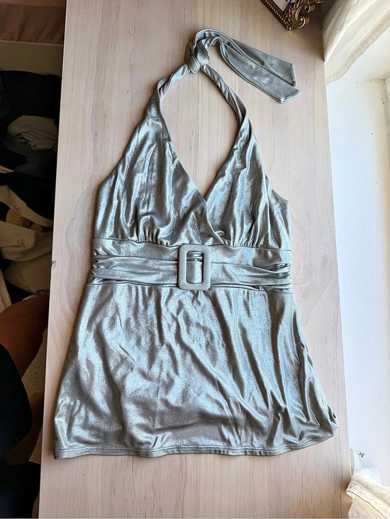 White House Black Market Tops - White House Black Market Halter Metallic Crop Top in Silver Size Small Like New
